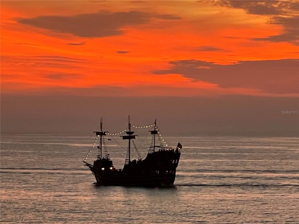 待售: $2,195,000 (3 贝兹, 3 浴室, 2700 平方英尺)