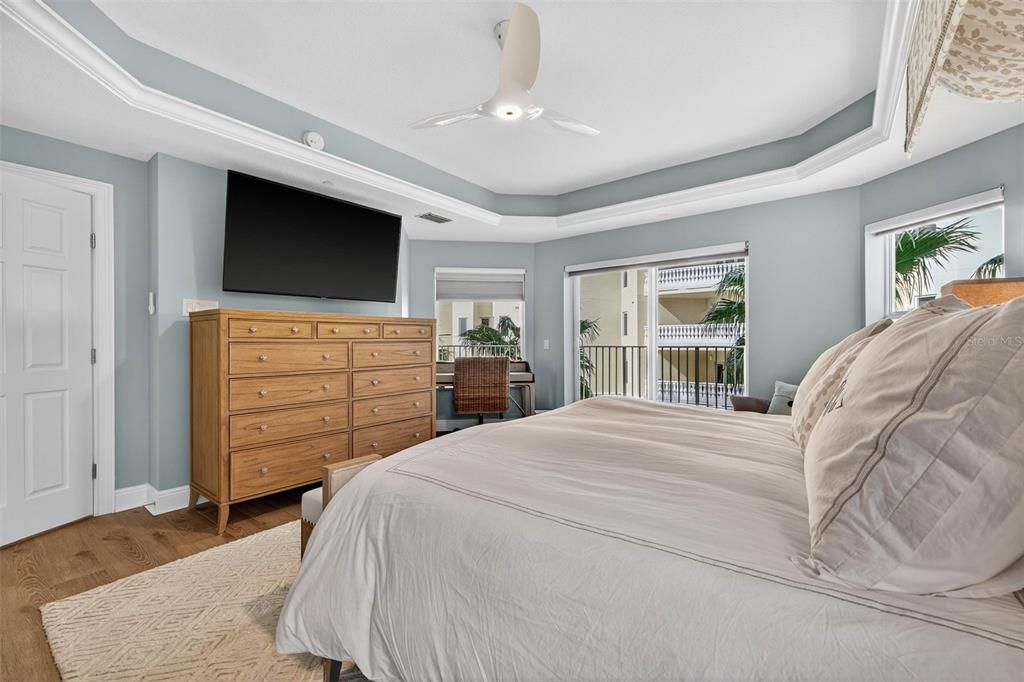 待售: $2,195,000 (3 贝兹, 3 浴室, 2700 平方英尺)