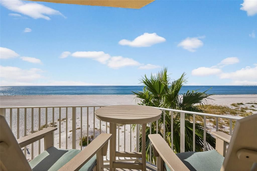 待售: $2,195,000 (3 贝兹, 3 浴室, 2700 平方英尺)