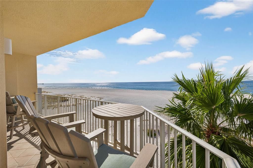 待售: $2,195,000 (3 贝兹, 3 浴室, 2700 平方英尺)