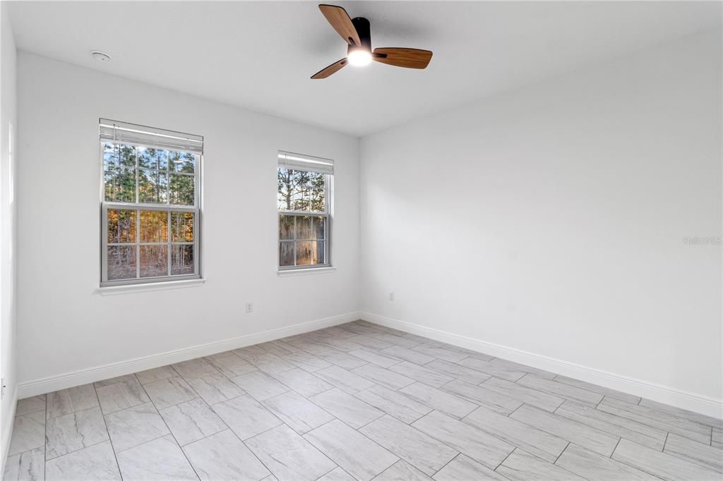 待售: $304,900 (4 贝兹, 3 浴室, 1827 平方英尺)