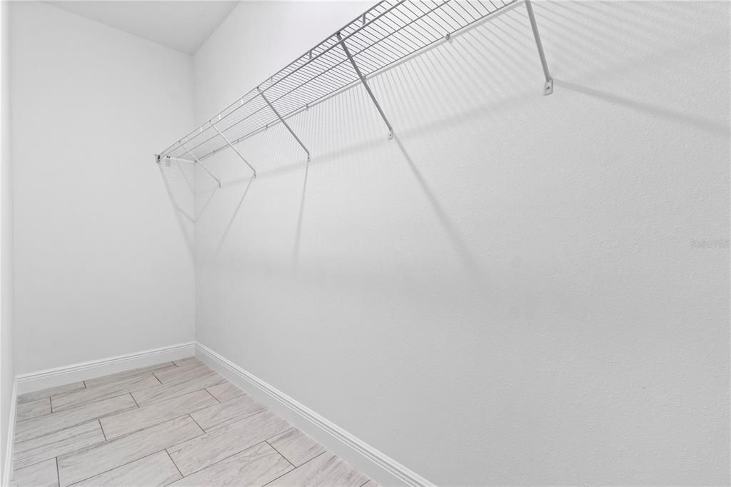 待售: $304,900 (4 贝兹, 3 浴室, 1827 平方英尺)