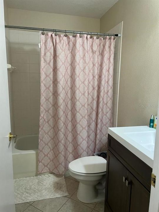 出租: $1,750 (3 贝兹, 2 浴室, 1800 平方英尺)