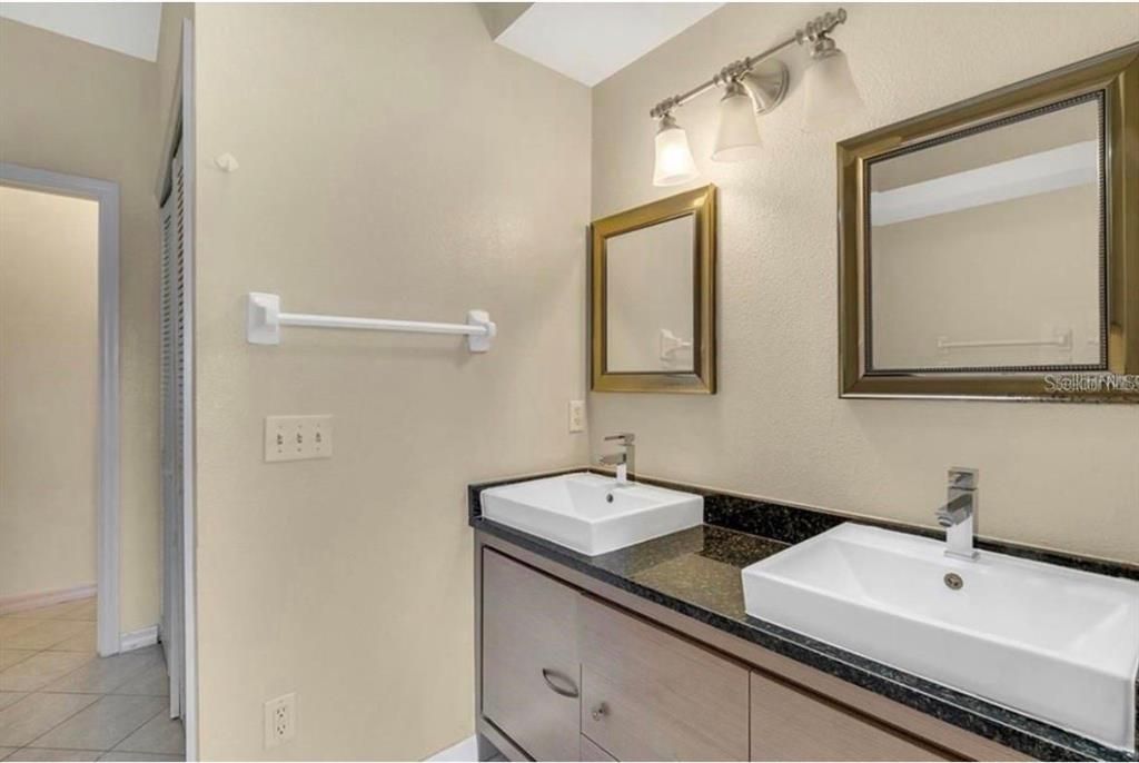 出租: $1,750 (3 贝兹, 2 浴室, 1800 平方英尺)