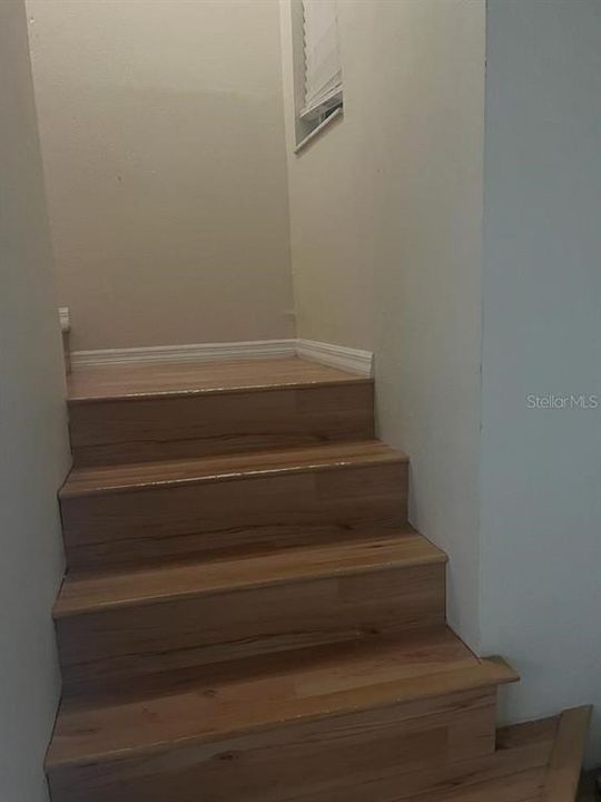 出租: $1,750 (3 贝兹, 2 浴室, 1800 平方英尺)