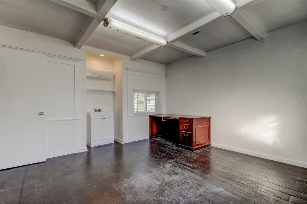 En Venta: $333,000 (0 camas, 0 baños, 1654 Pies cuadrados)