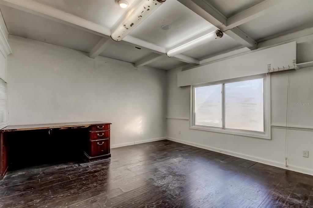 En Venta: $333,000 (0 camas, 0 baños, 1654 Pies cuadrados)