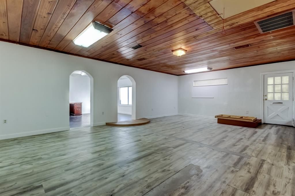 En Venta: $333,000 (0 camas, 0 baños, 1654 Pies cuadrados)