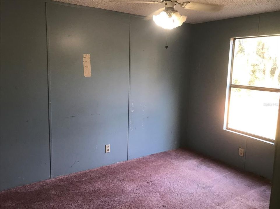 For Sale: $100,000 (5 beds, 3 baths, 2126 Square Feet)