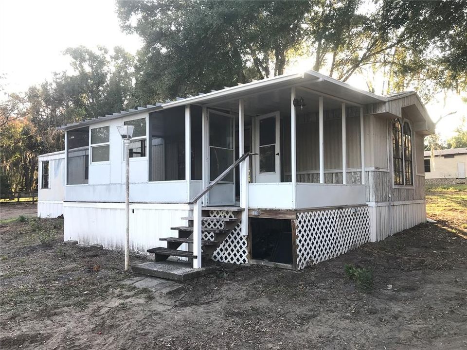 For Sale: $100,000 (5 beds, 3 baths, 2126 Square Feet)