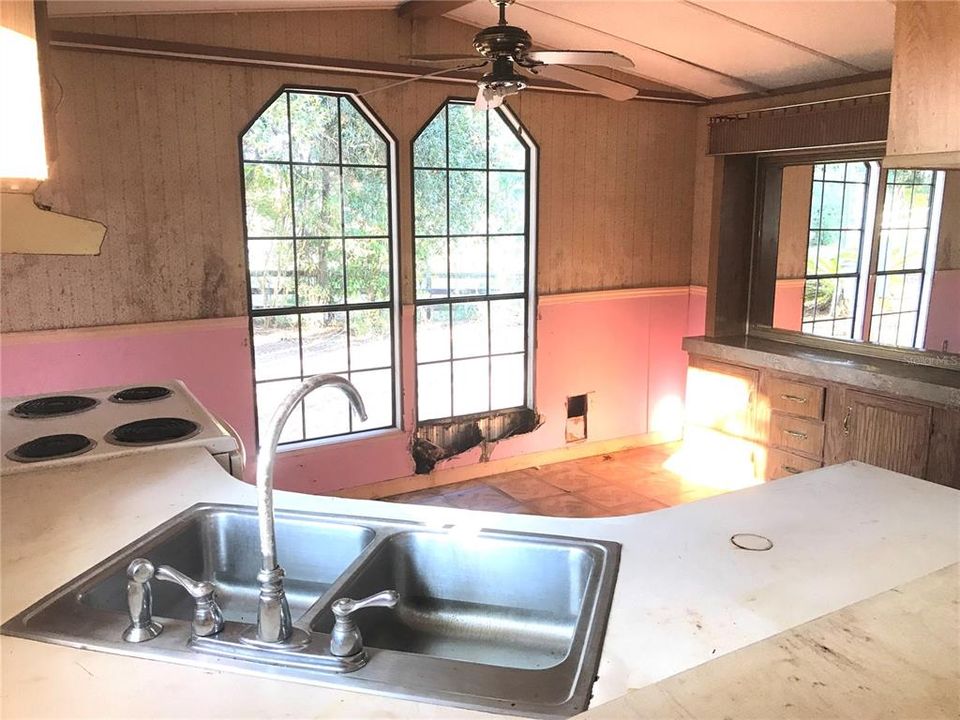 For Sale: $100,000 (5 beds, 3 baths, 2126 Square Feet)