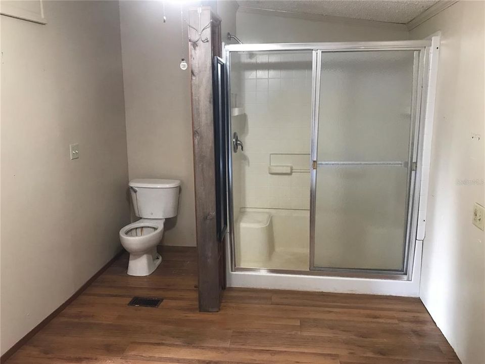 For Sale: $100,000 (5 beds, 3 baths, 2126 Square Feet)