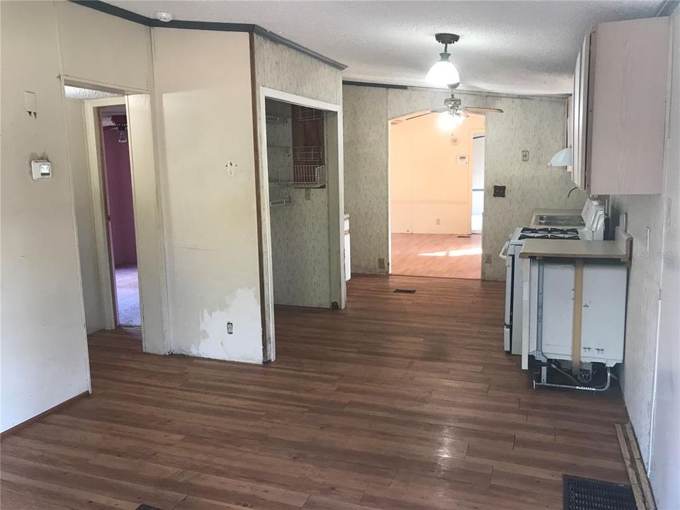 For Sale: $100,000 (5 beds, 3 baths, 2126 Square Feet)