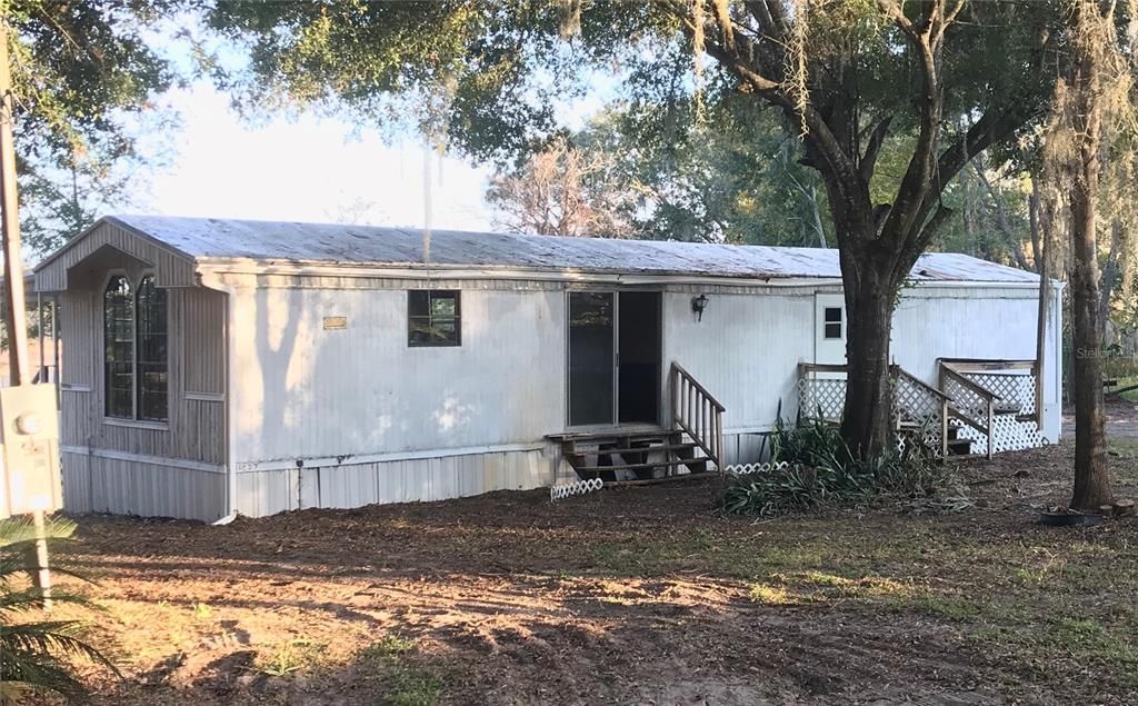 For Sale: $100,000 (5 beds, 3 baths, 2126 Square Feet)