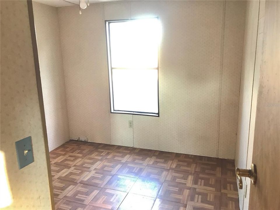 For Sale: $100,000 (5 beds, 3 baths, 2126 Square Feet)