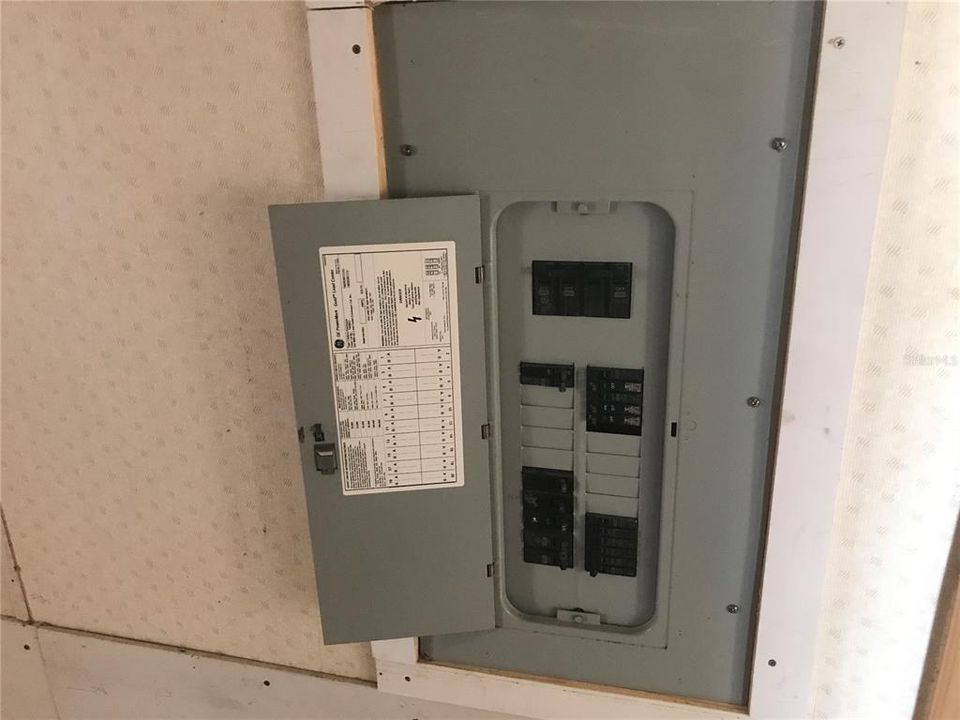 For Sale: $100,000 (5 beds, 3 baths, 2126 Square Feet)