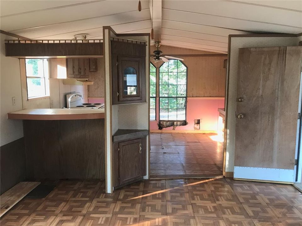 For Sale: $100,000 (5 beds, 3 baths, 2126 Square Feet)