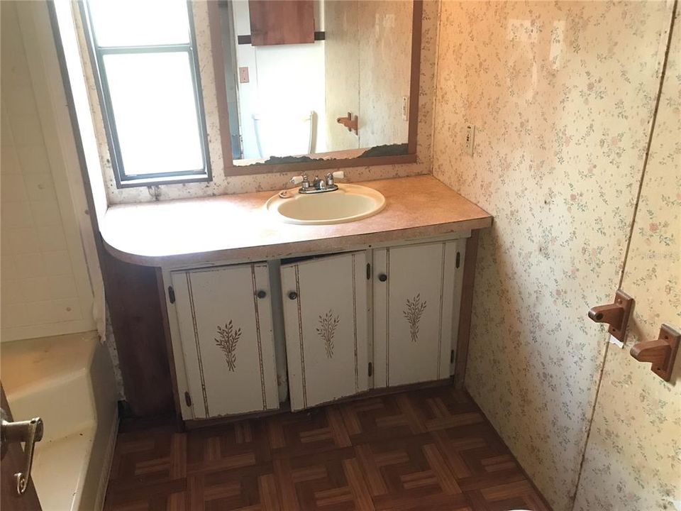 For Sale: $100,000 (5 beds, 3 baths, 2126 Square Feet)