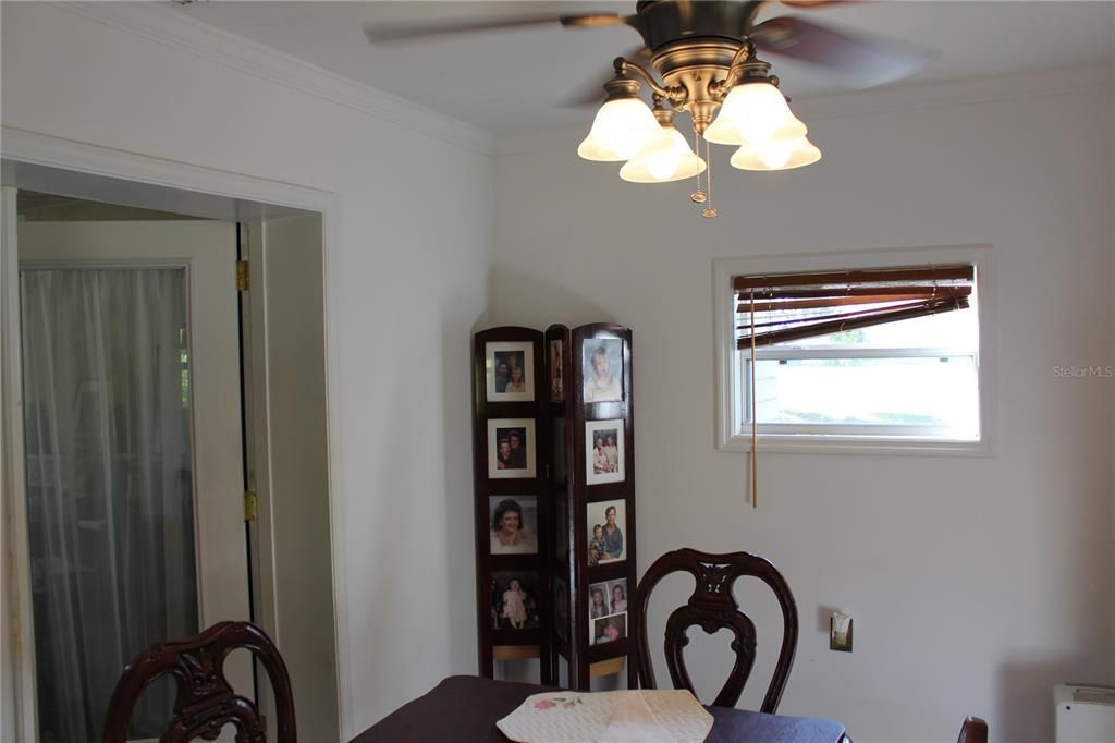 На продажу: $417,000 (3 спален, 2 ванн, 1533 Квадратных фут)