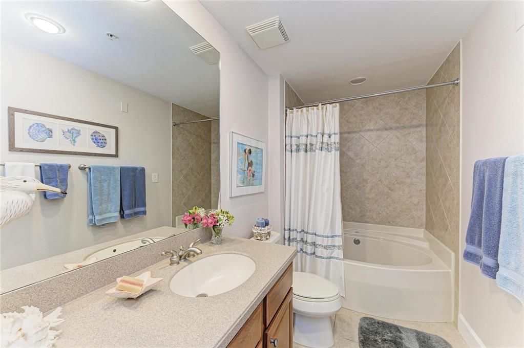 待售: $475,000 (2 贝兹, 2 浴室, 1514 平方英尺)