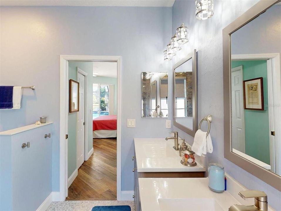 For Sale: $550,000 (3 beds, 2 baths, 2120 Square Feet)