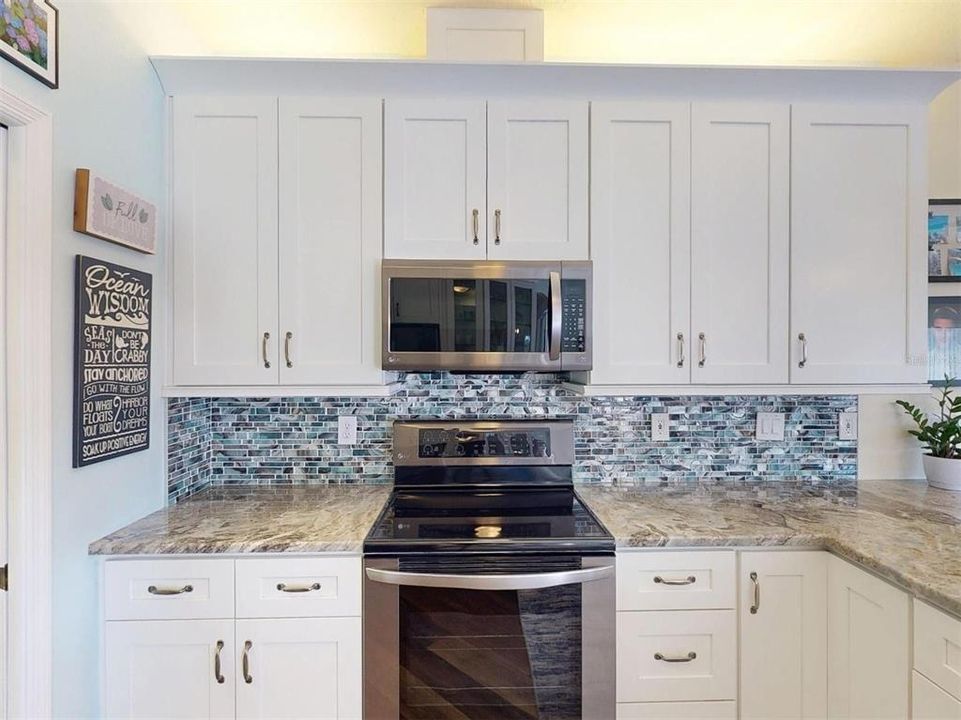 For Sale: $550,000 (3 beds, 2 baths, 2120 Square Feet)