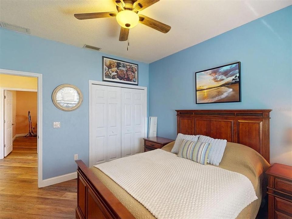 For Sale: $550,000 (3 beds, 2 baths, 2120 Square Feet)