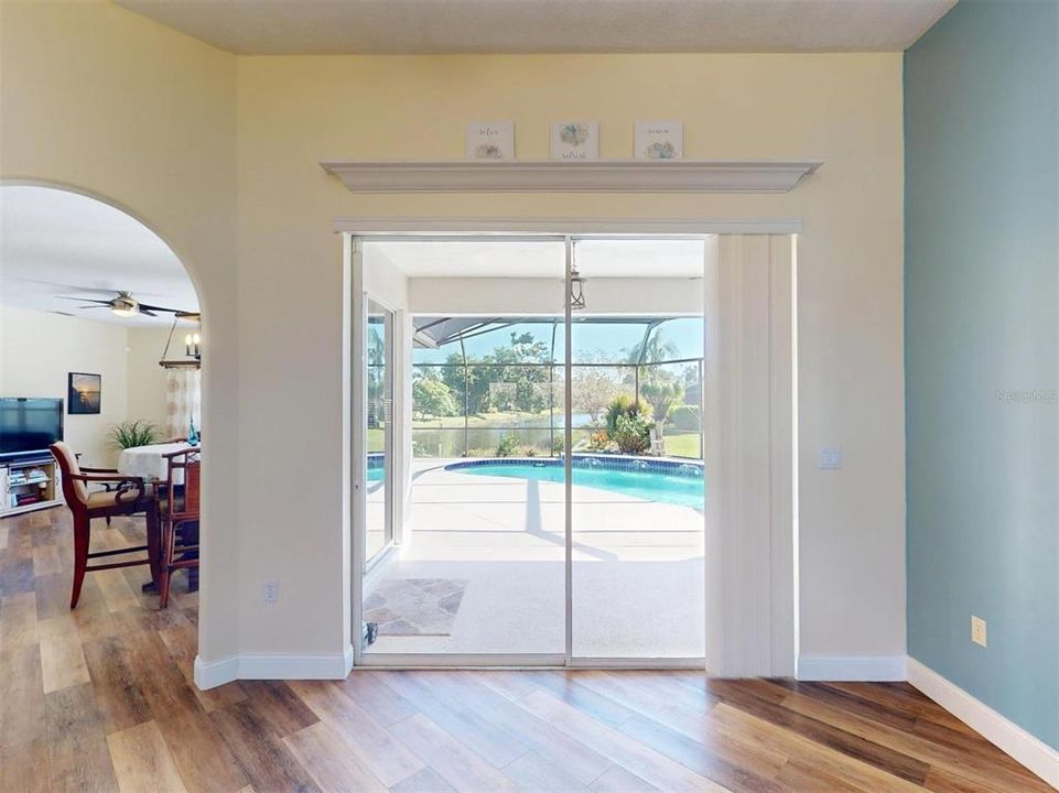 For Sale: $550,000 (3 beds, 2 baths, 2120 Square Feet)