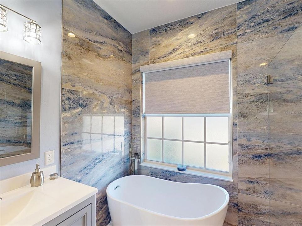 For Sale: $550,000 (3 beds, 2 baths, 2120 Square Feet)