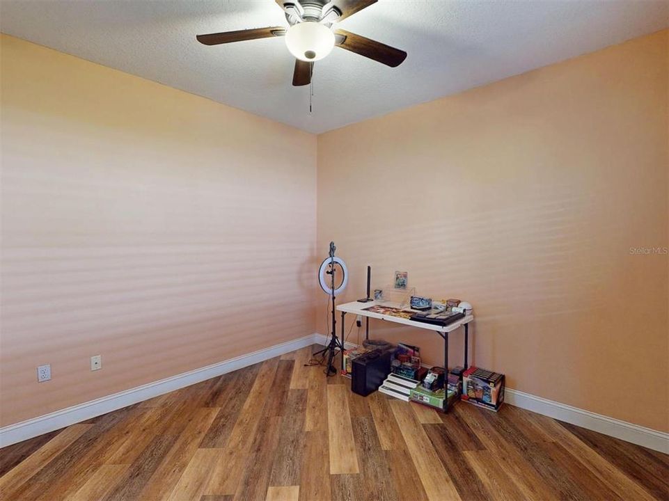 For Sale: $550,000 (3 beds, 2 baths, 2120 Square Feet)