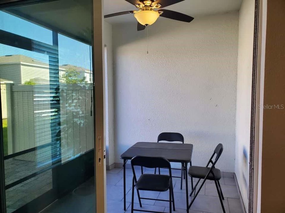 For Rent: $2,600 (4 beds, 2 baths, 1876 Square Feet)