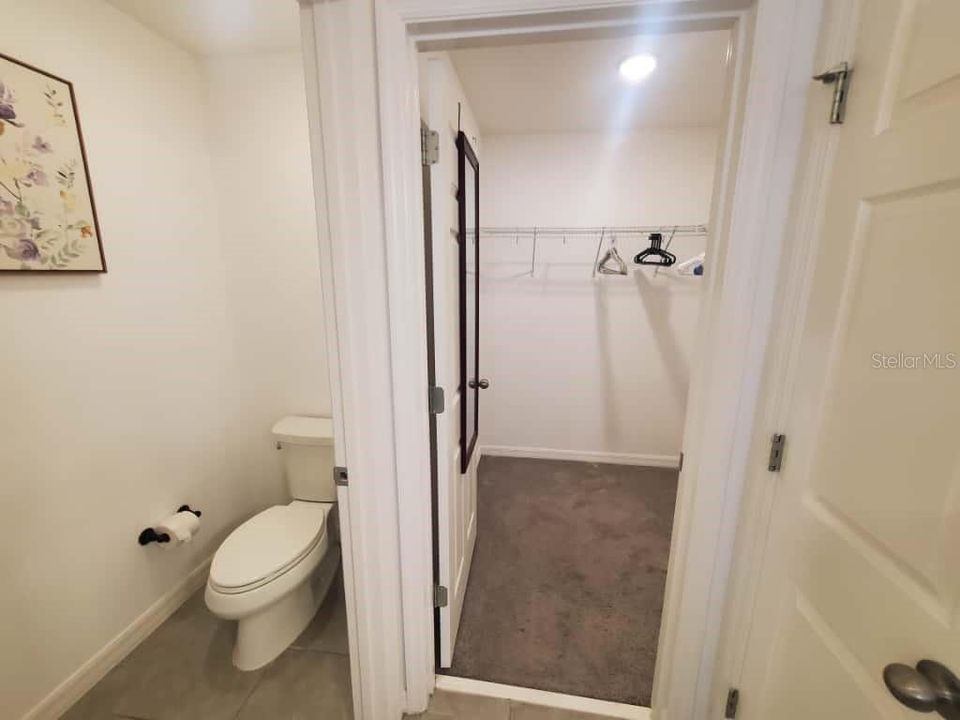 For Rent: $2,600 (4 beds, 2 baths, 1876 Square Feet)