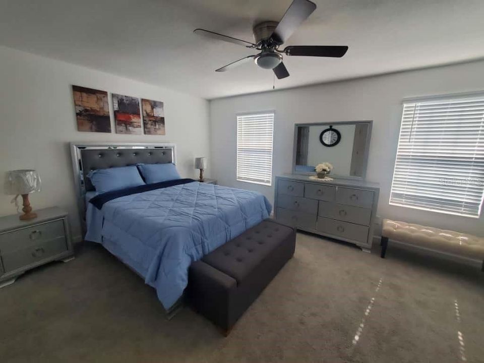 For Rent: $2,600 (4 beds, 2 baths, 1876 Square Feet)