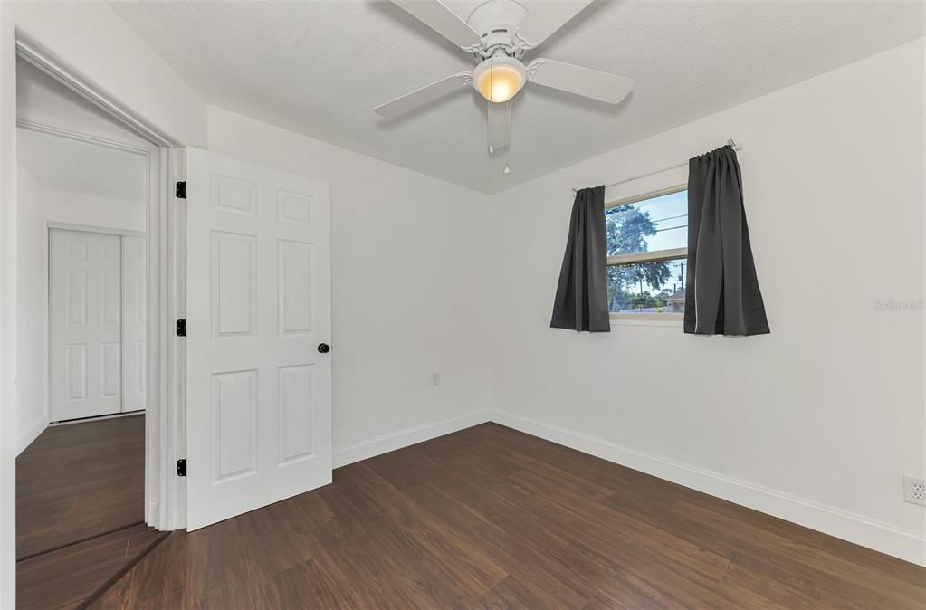 For Sale: $425,000 (3 beds, 2 baths, 1250 Square Feet)