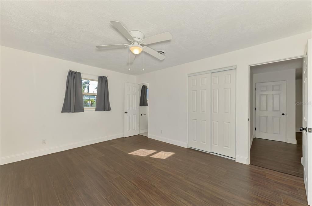 For Sale: $425,000 (3 beds, 2 baths, 1250 Square Feet)