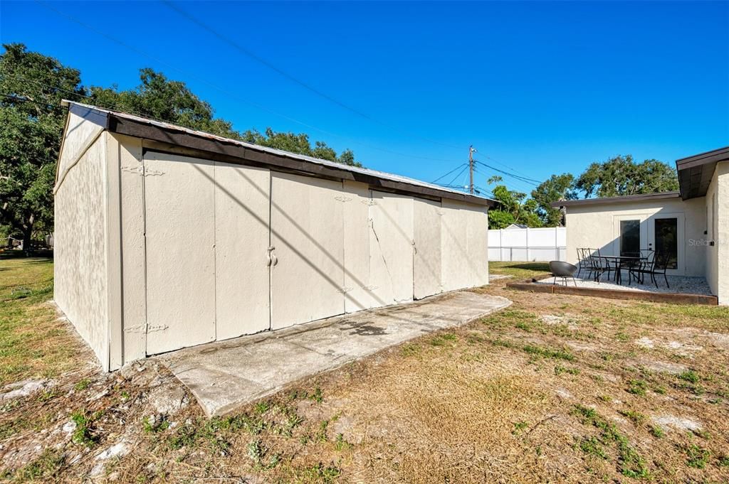 For Sale: $425,000 (3 beds, 2 baths, 1250 Square Feet)