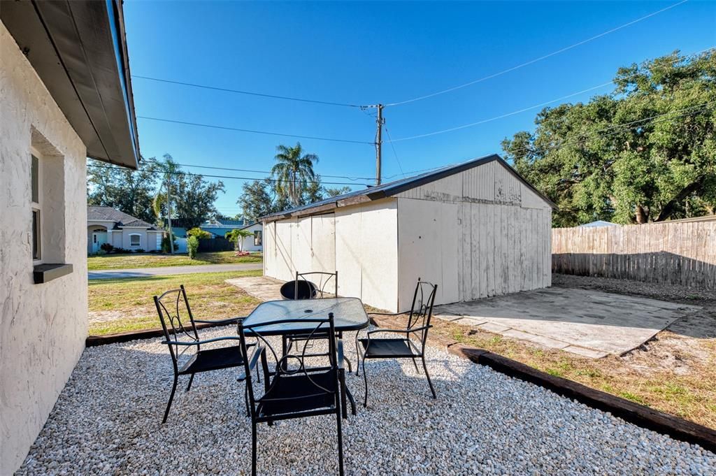 For Sale: $425,000 (3 beds, 2 baths, 1250 Square Feet)