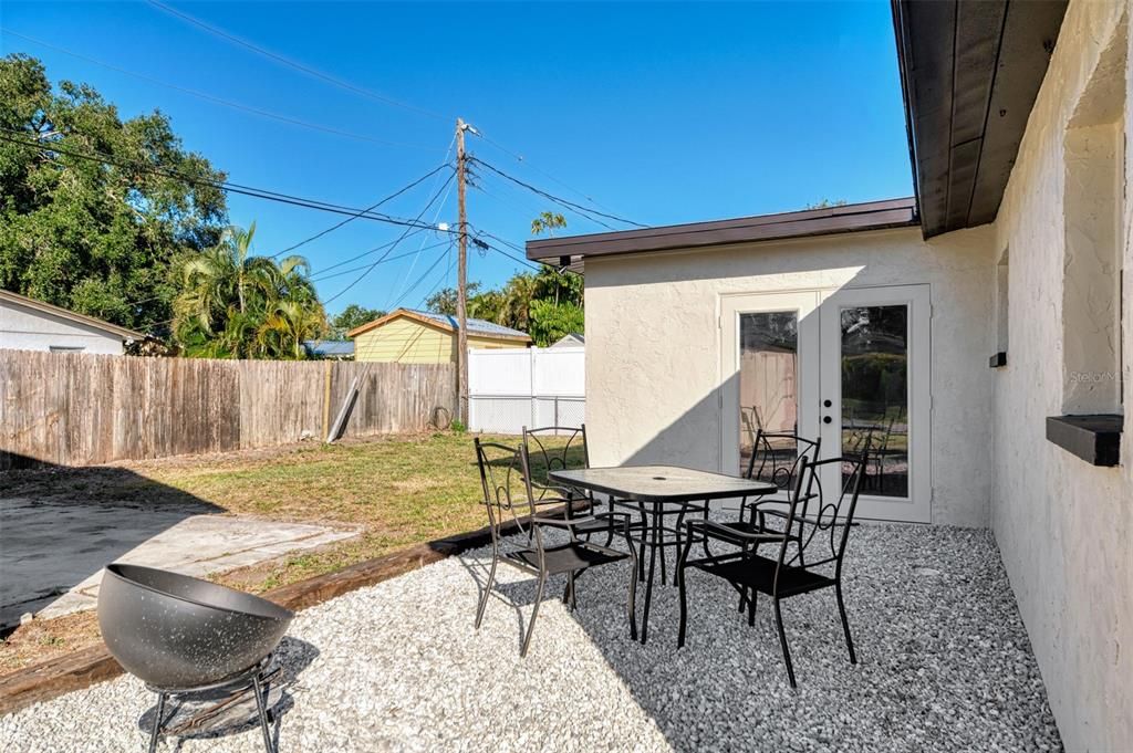 For Sale: $425,000 (3 beds, 2 baths, 1250 Square Feet)