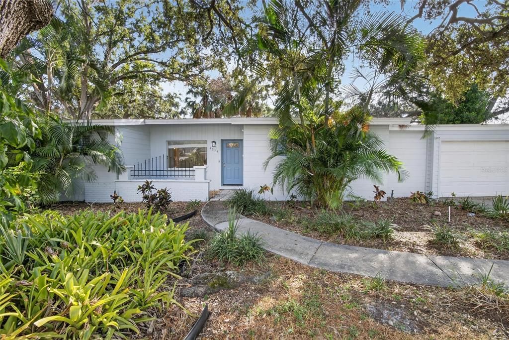 待售: $699,990 (3 贝兹, 2 浴室, 2142 平方英尺)