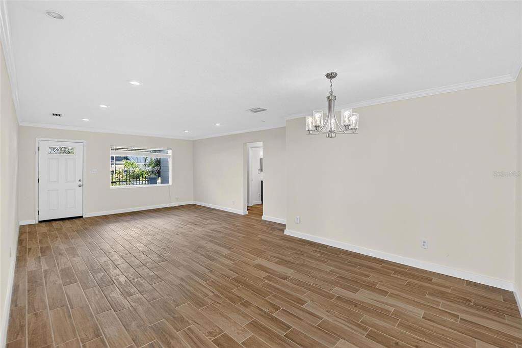 待售: $699,990 (3 贝兹, 2 浴室, 2142 平方英尺)