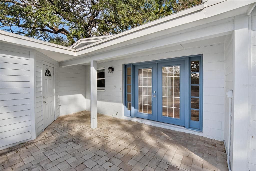 待售: $699,990 (3 贝兹, 2 浴室, 2142 平方英尺)