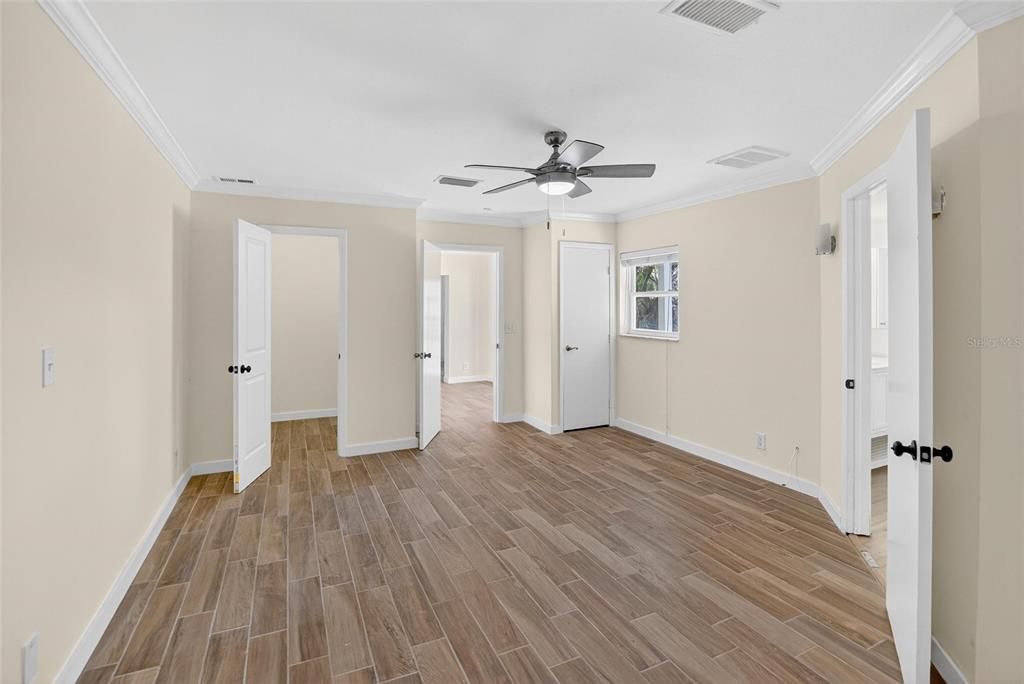 待售: $699,990 (3 贝兹, 2 浴室, 2142 平方英尺)