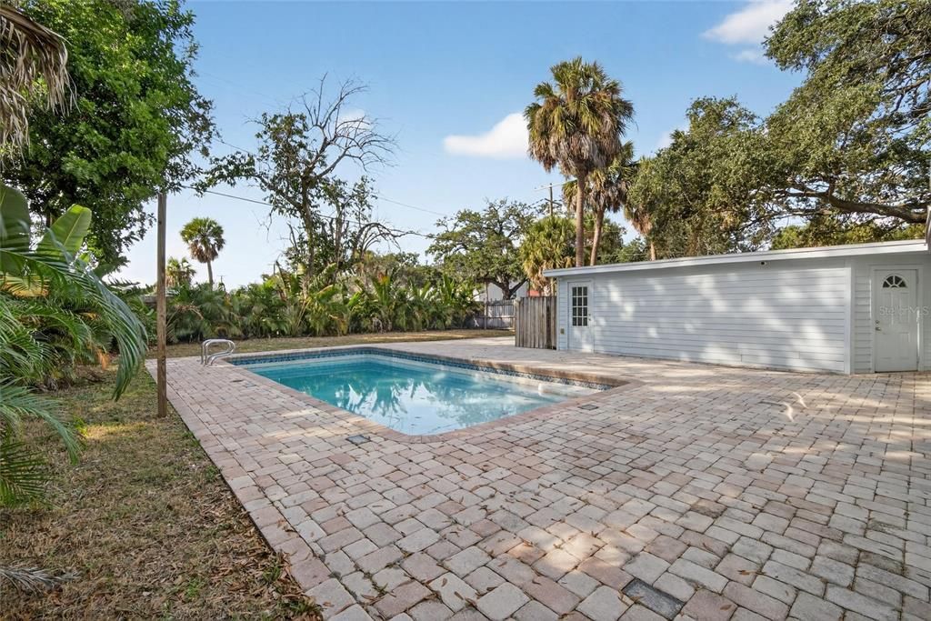 待售: $699,990 (3 贝兹, 2 浴室, 2142 平方英尺)