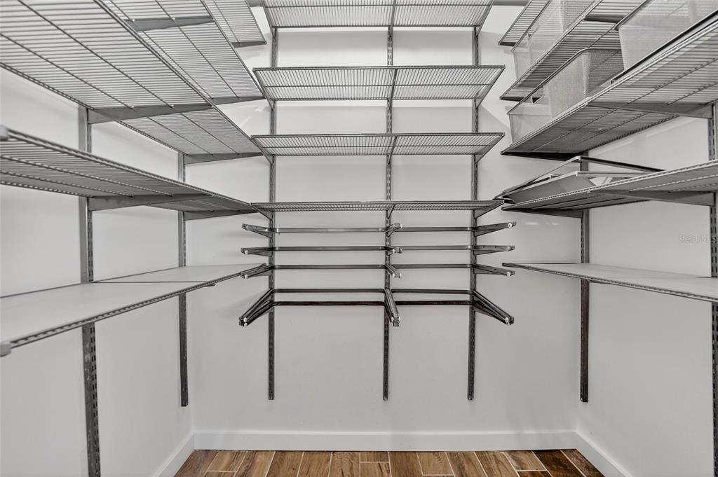 待售: $699,990 (3 贝兹, 2 浴室, 2142 平方英尺)