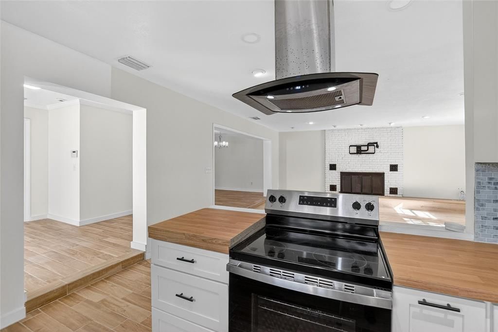 待售: $699,990 (3 贝兹, 2 浴室, 2142 平方英尺)