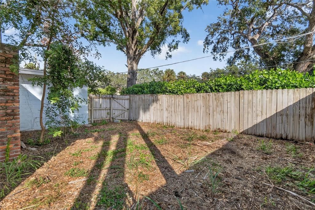 待售: $699,990 (3 贝兹, 2 浴室, 2142 平方英尺)