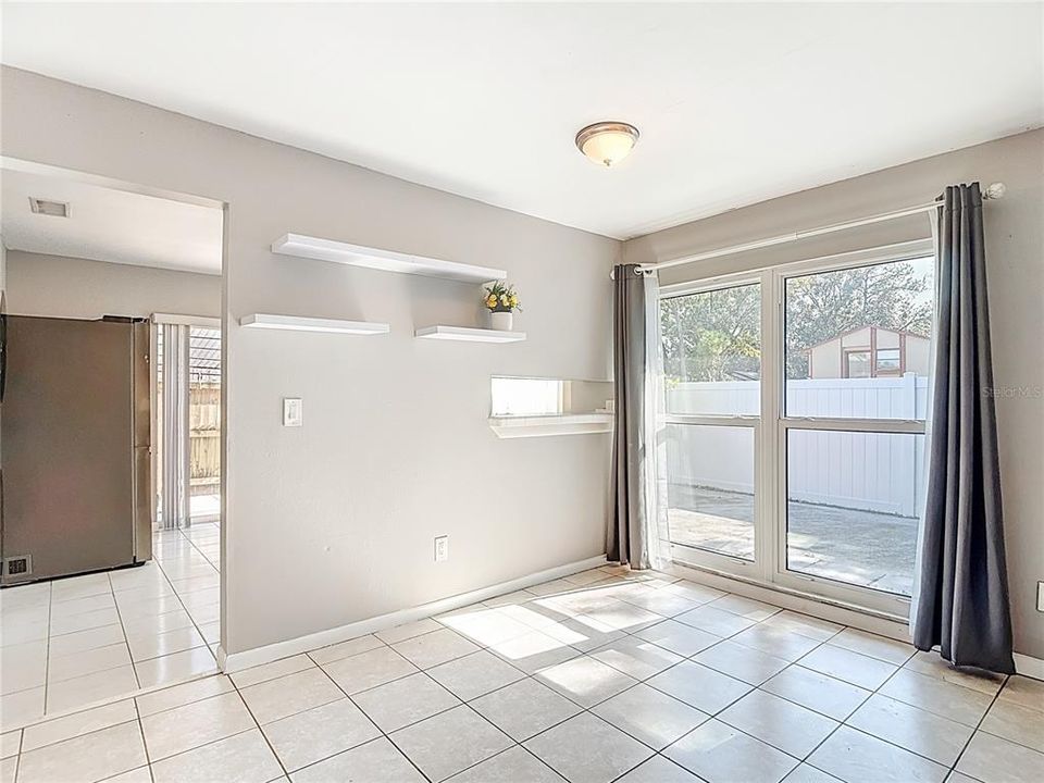 На продажу: $325,000 (3 спален, 2 ванн, 1161 Квадратных фут)