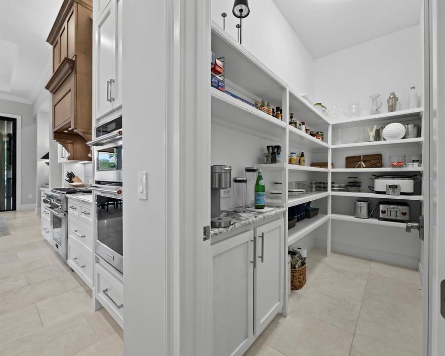 На продажу: $2,750,000 (3 спален, 3 ванн, 3499 Квадратных фут)