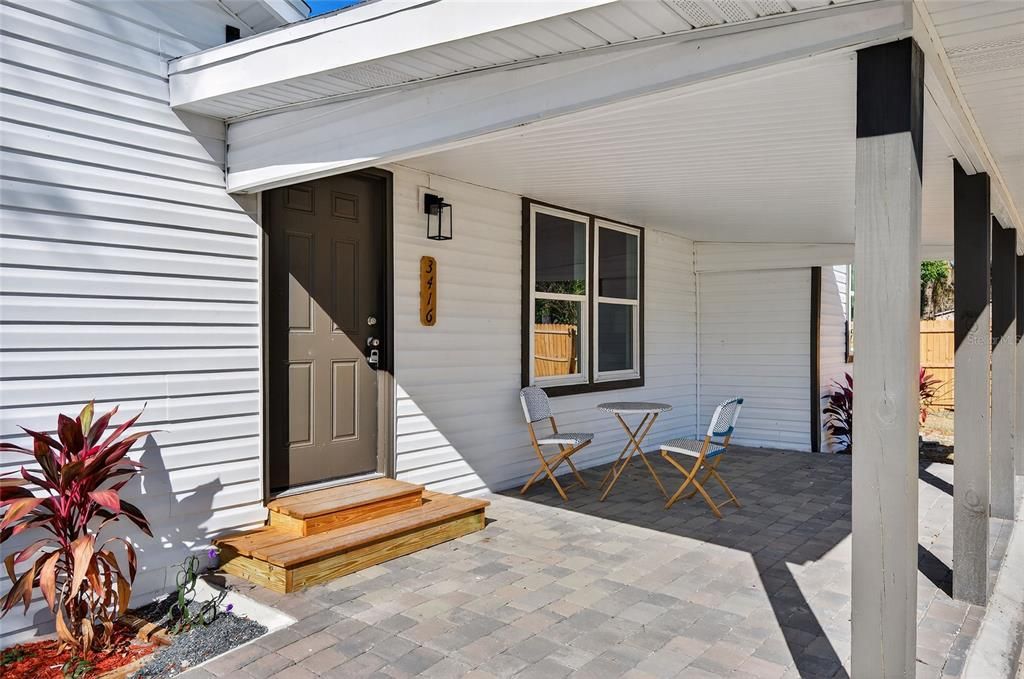 Activo con contrato: $348,888 (4 camas, 2 baños, 1584 Pies cuadrados)