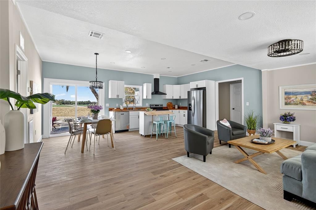 Activo con contrato: $348,888 (4 camas, 2 baños, 1584 Pies cuadrados)